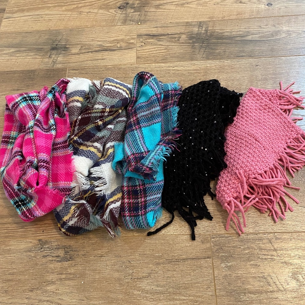 Bundle of 5 girls scarves